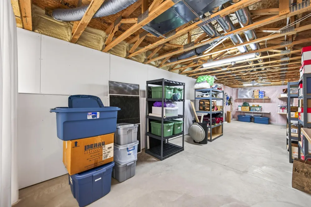 677 Lake Ridge Drive Woodbury, MN 55129