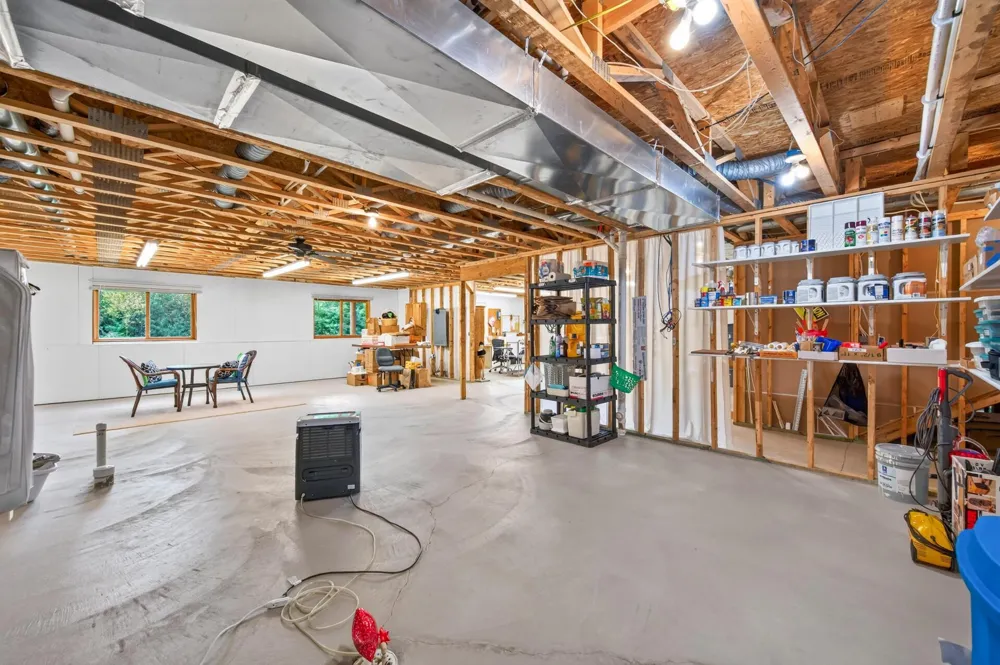 677 Lake Ridge Drive Woodbury, MN 55129