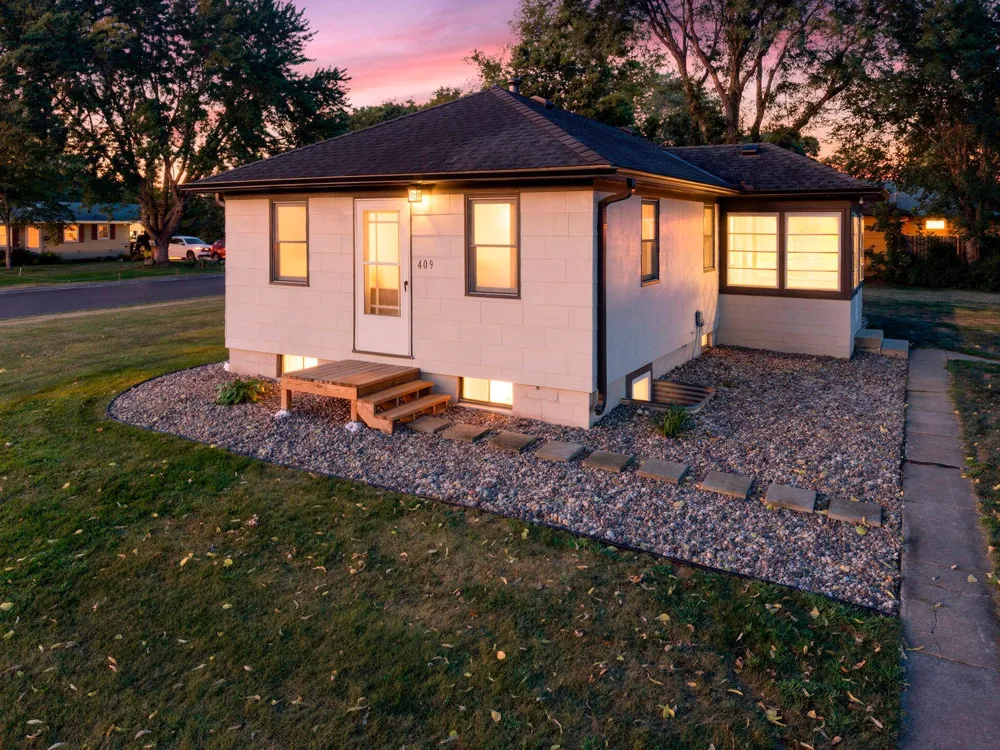 409 Clay Street S Shakopee, MN 55379