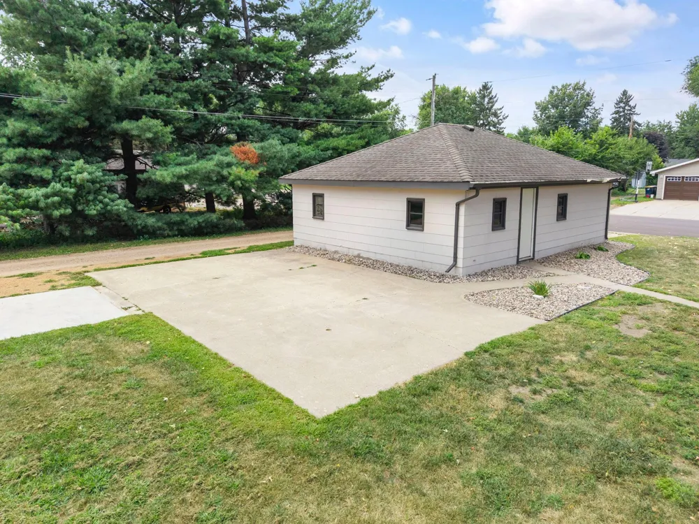 409 Clay Street S Shakopee, MN 55379