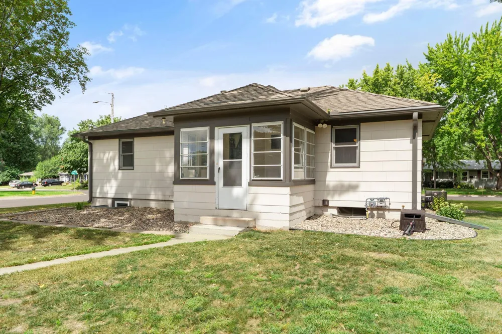 409 Clay Street S Shakopee, MN 55379