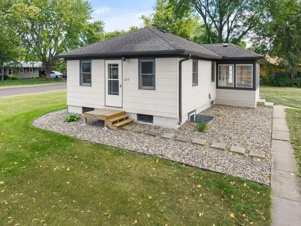 409 Clay Street S Shakopee, MN 55379
