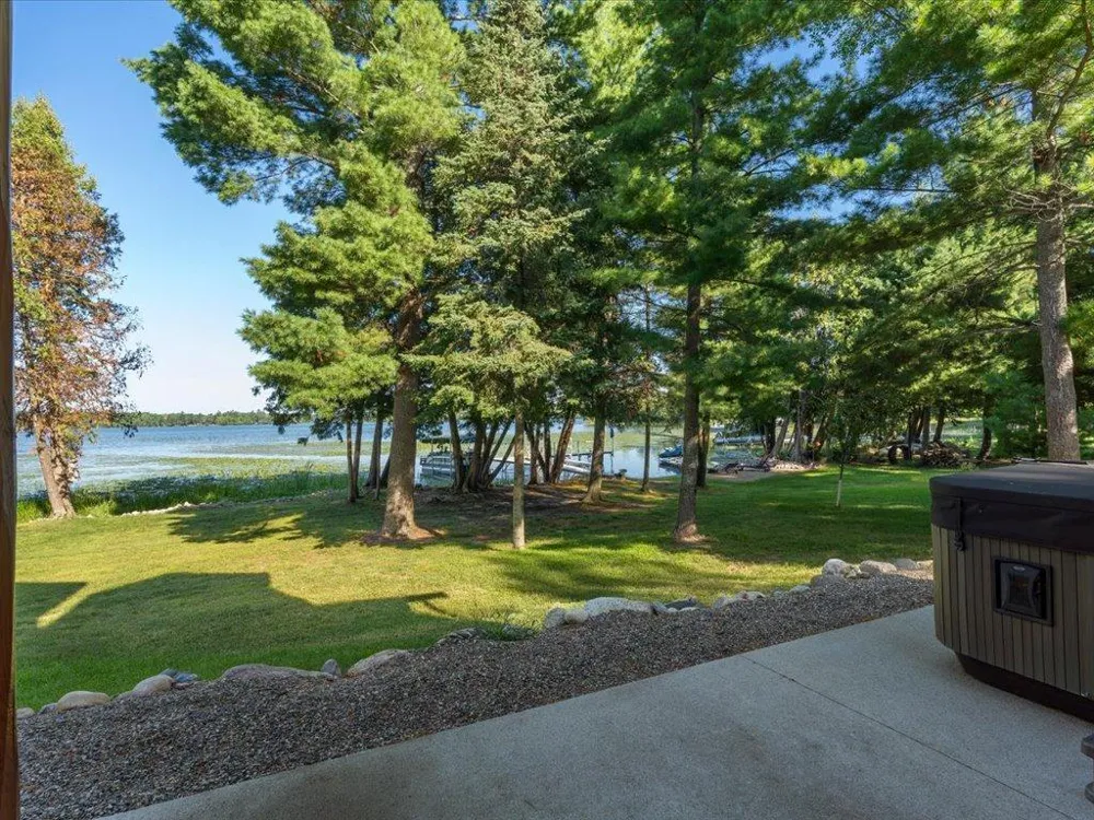 3641 Ford Drive NW Hackensack, MN 56452