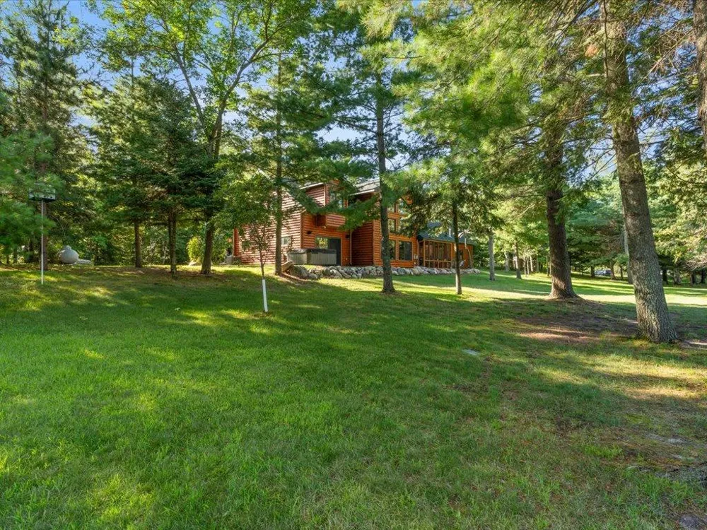 3641 Ford Drive NW Hackensack, MN 56452