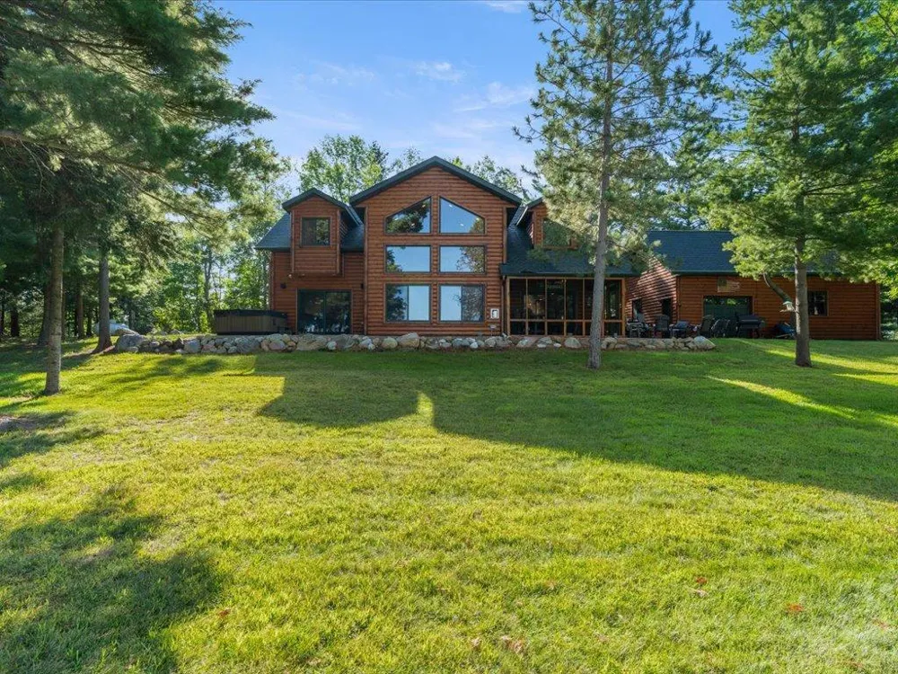 3641 Ford Drive NW Hackensack, MN 56452