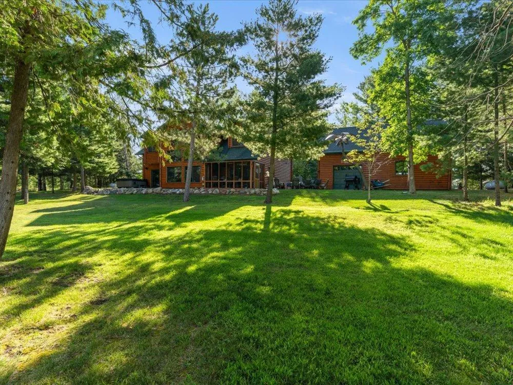 3641 Ford Drive NW Hackensack, MN 56452