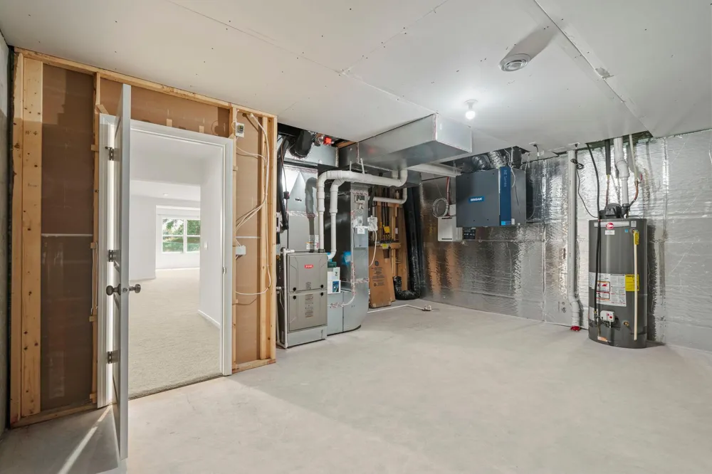 1961 Dahlia Drive Shakopee, MN 55379