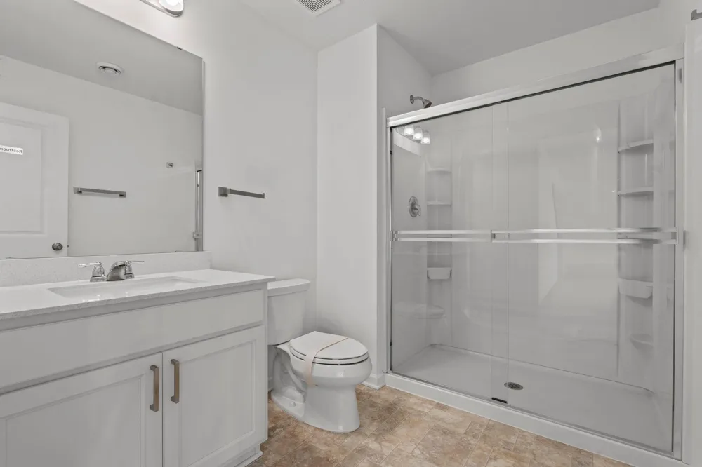 1961 Dahlia Drive Shakopee, MN 55379