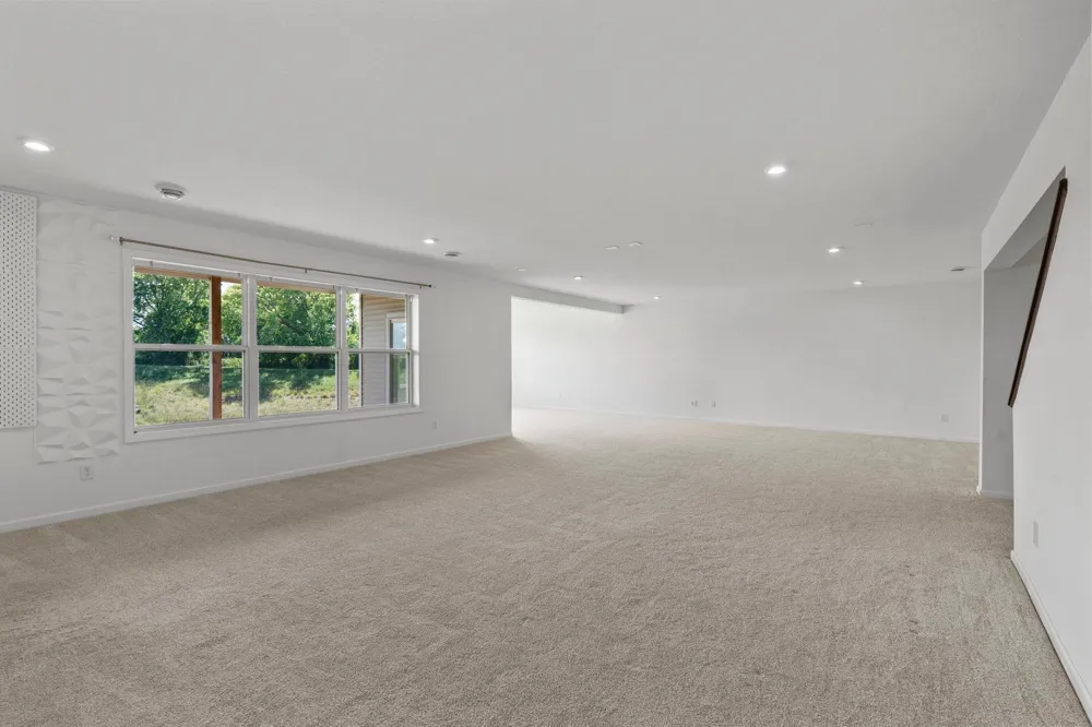 1961 Dahlia Drive Shakopee, MN 55379