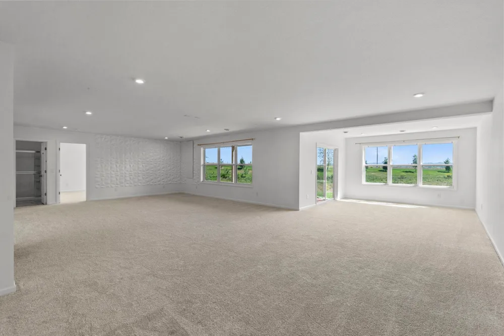 1961 Dahlia Drive Shakopee, MN 55379