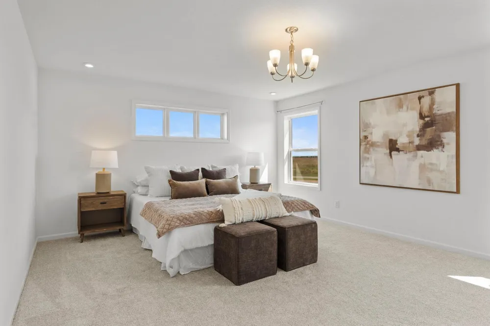 1961 Dahlia Drive Shakopee, MN 55379