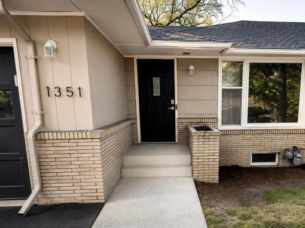 1351 Hillcrest Drive NE Fridley, MN 55432