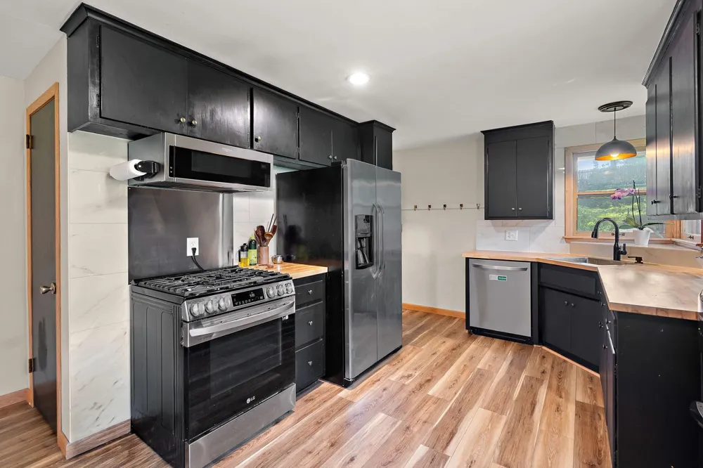 1351 Hillcrest Drive NE Fridley, MN 55432