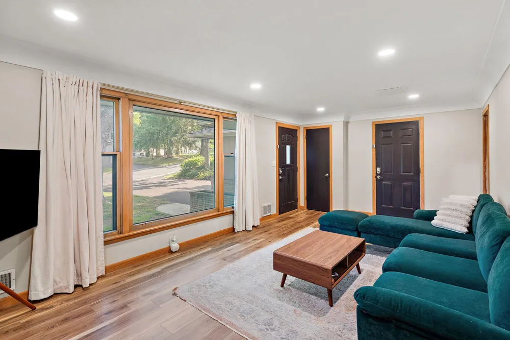 1351 Hillcrest Drive NE Fridley, MN 55432