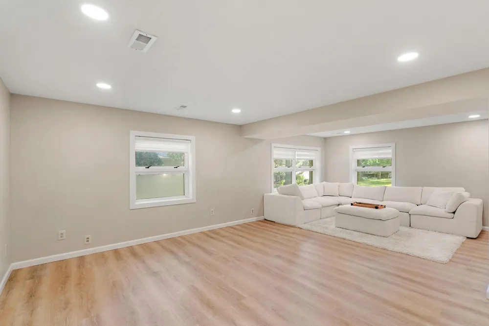 1351 Hillcrest Drive NE Fridley, MN 55432