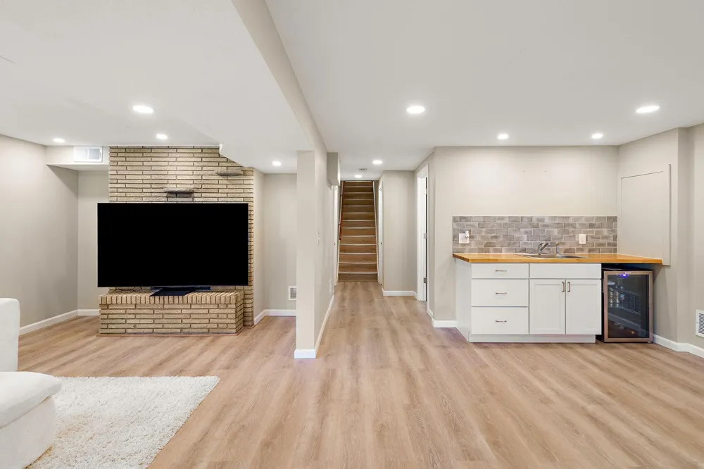 1351 Hillcrest Drive NE Fridley, MN 55432