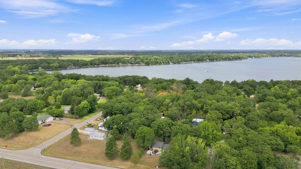 10601 56 1/2 STREET Clear Lake, MN 55319