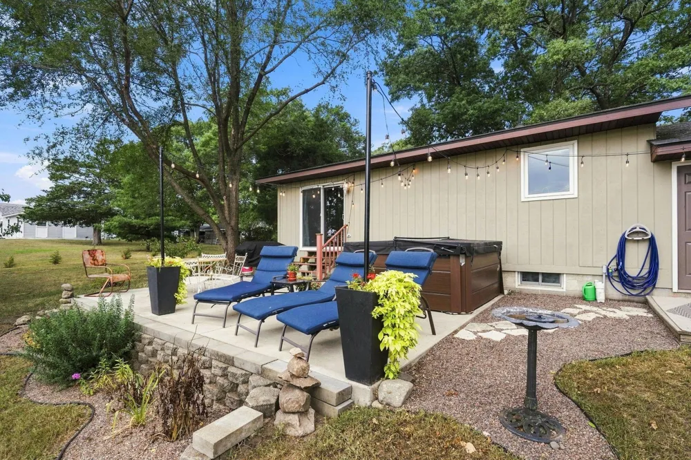 10601 56 1/2 STREET Clear Lake, MN 55319