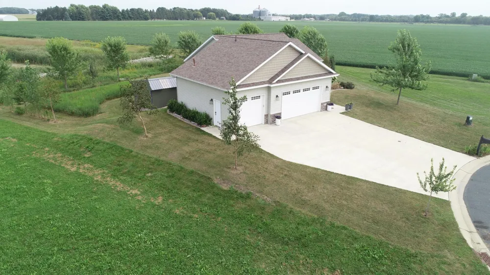 531 Glynn Avenue NE Grand Meadow, MN 55936