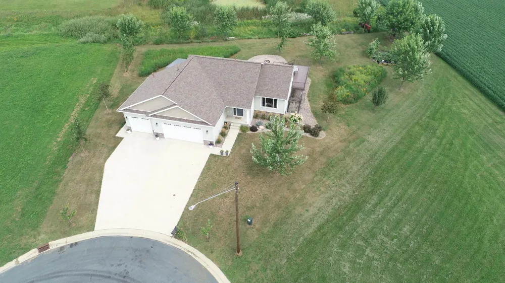 531 Glynn Avenue NE Grand Meadow, MN 55936