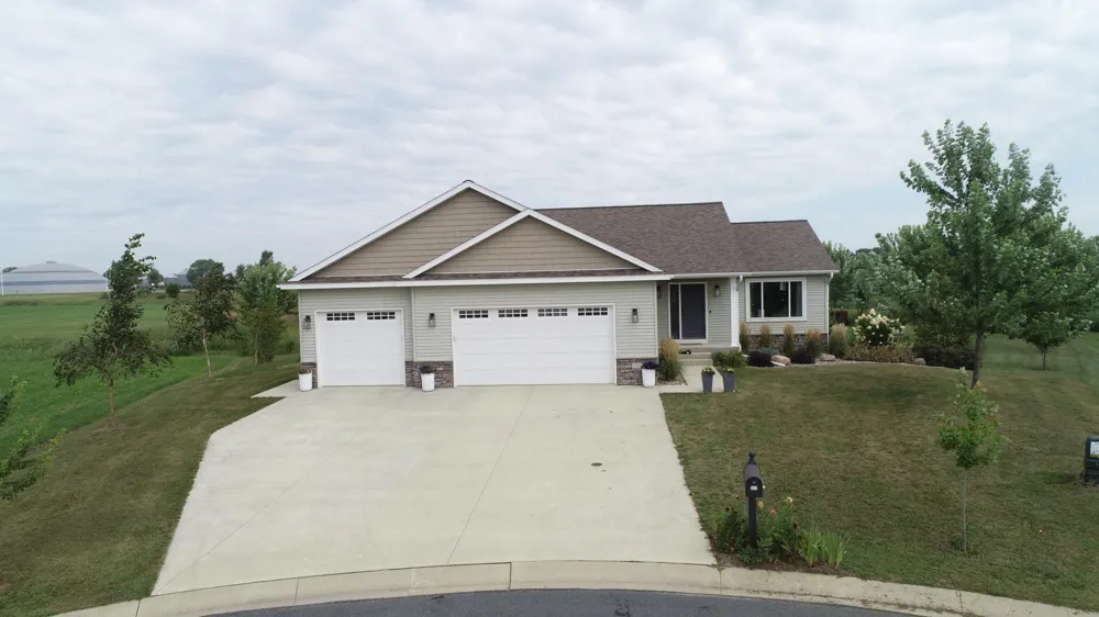 531 Glynn Avenue NE Grand Meadow, MN 55936