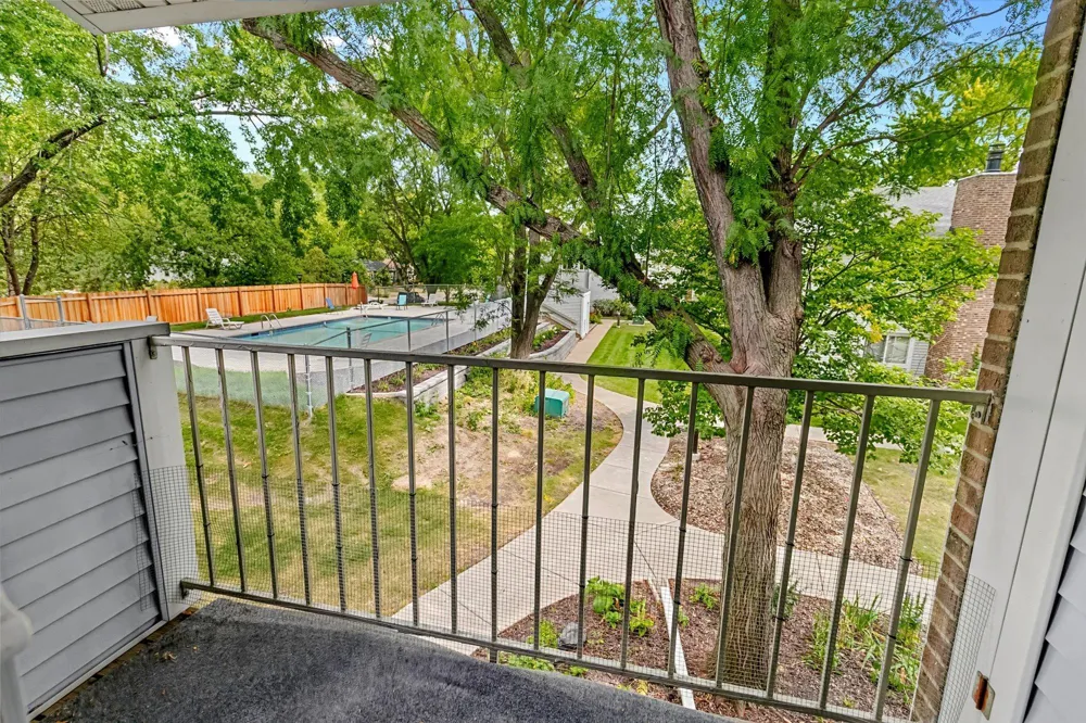 2296 Benson Avenue #G Saint Paul, MN 55116