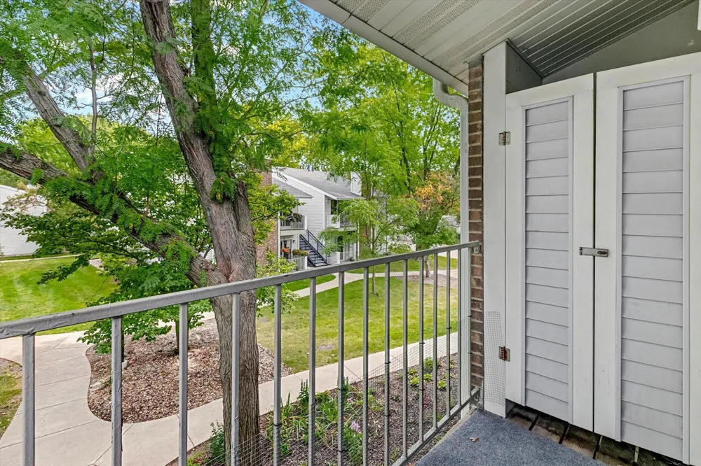 2296 Benson Avenue #G Saint Paul, MN 55116