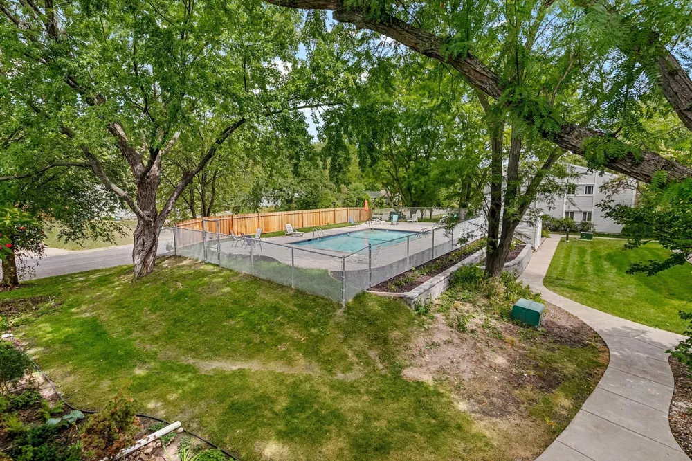 2296 Benson Avenue #G Saint Paul, MN 55116