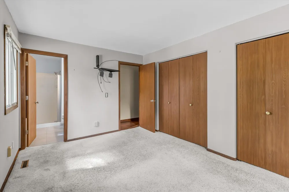 2296 Benson Avenue #G Saint Paul, MN 55116