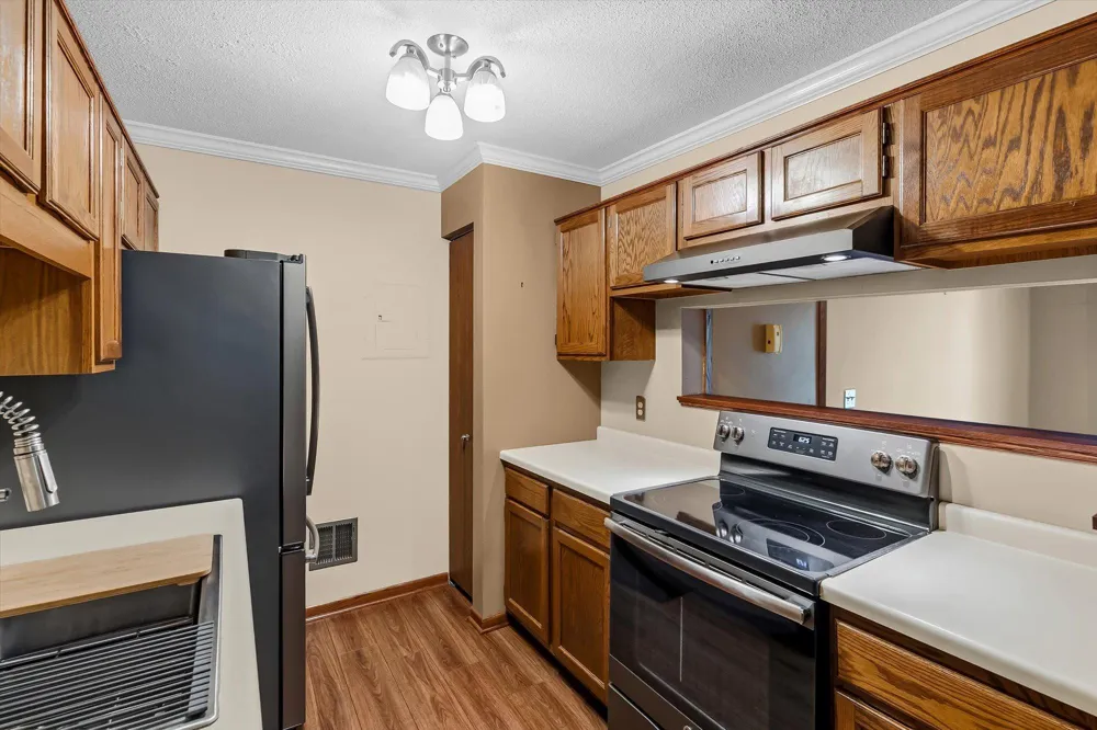 2296 Benson Avenue #G Saint Paul, MN 55116