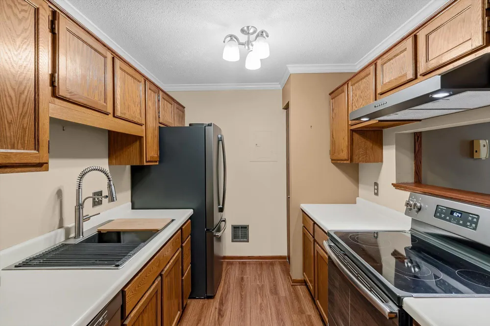 2296 Benson Avenue #G Saint Paul, MN 55116