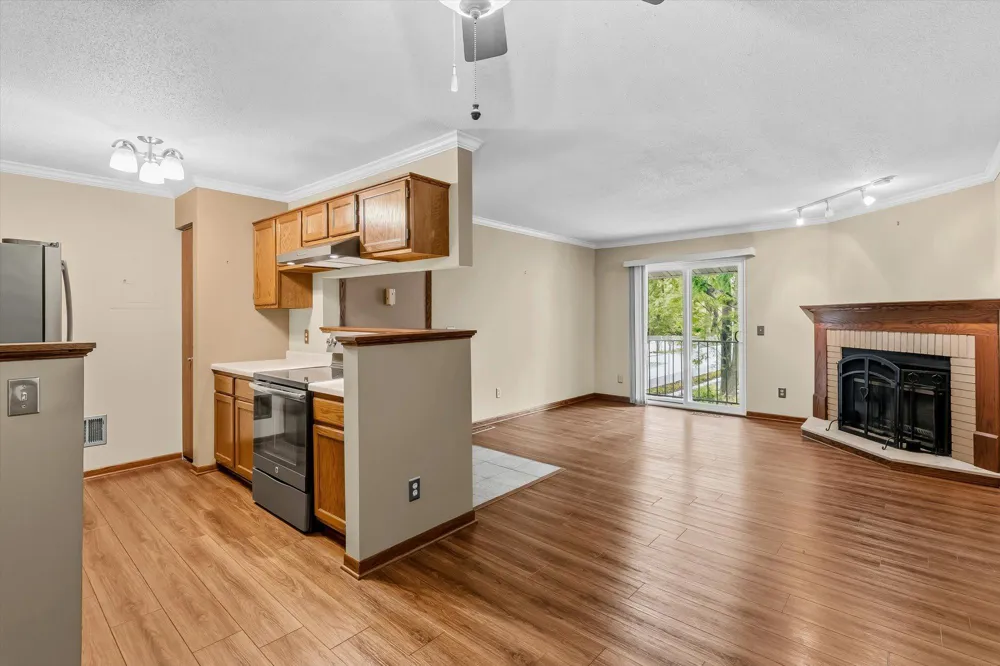 2296 Benson Avenue #G Saint Paul, MN 55116