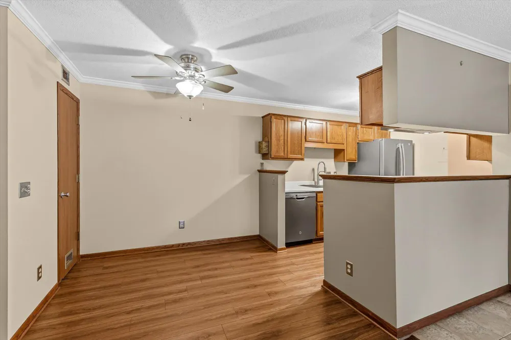 2296 Benson Avenue #G Saint Paul, MN 55116