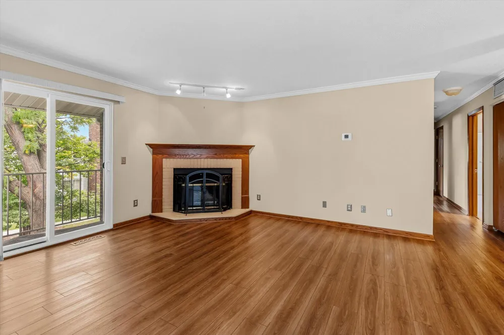 2296 Benson Avenue #G Saint Paul, MN 55116