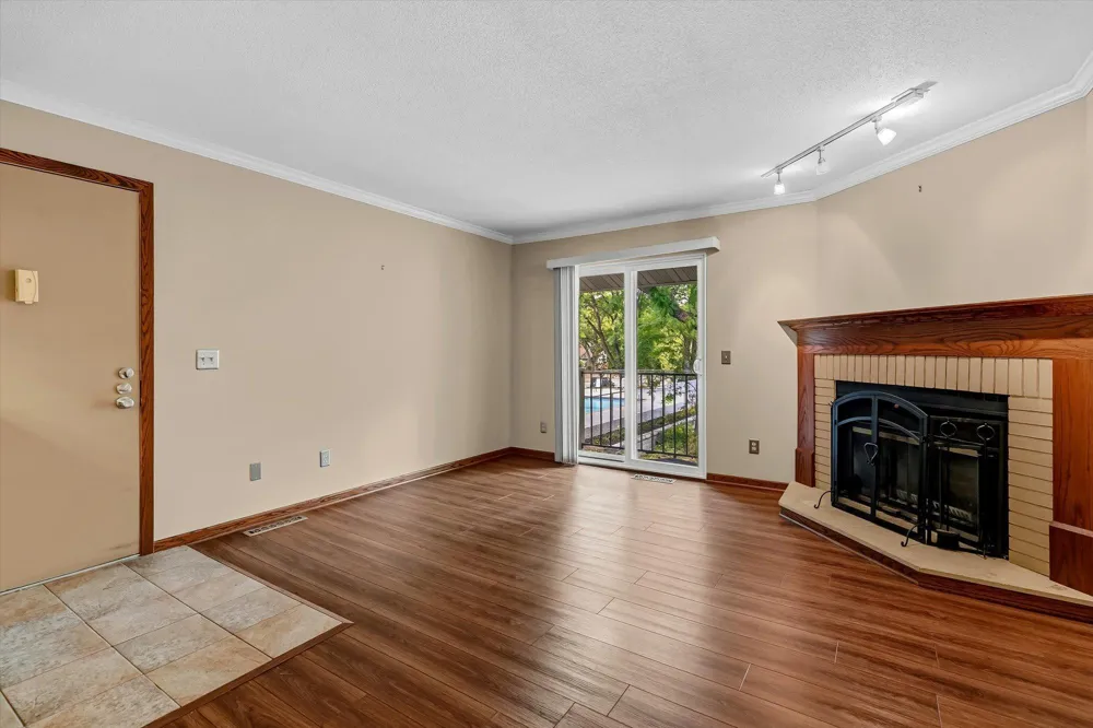 2296 Benson Avenue #G Saint Paul, MN 55116