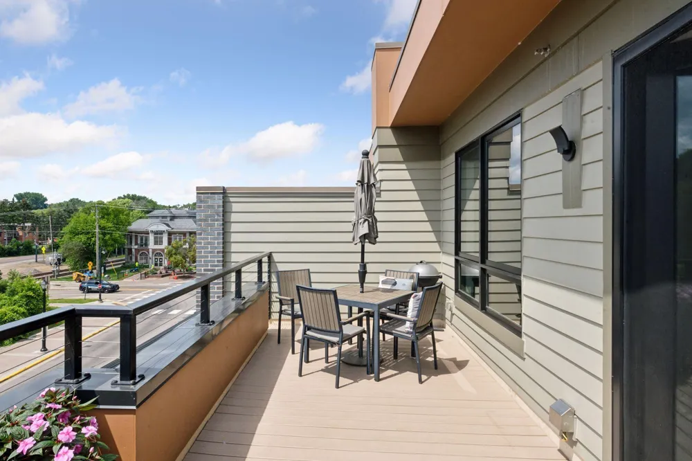 222 Ferndale Road S #303 Wayzata, MN 55391