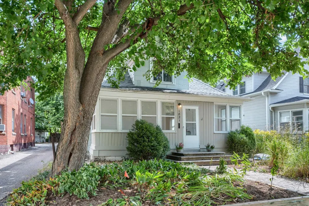 1821 Fillmore Street NE Minneapolis, MN 55418