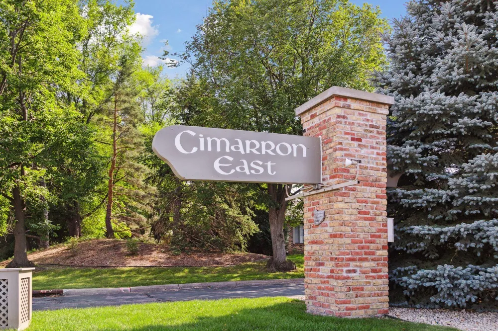 1900 Lanewood Lane Plymouth, MN 55447