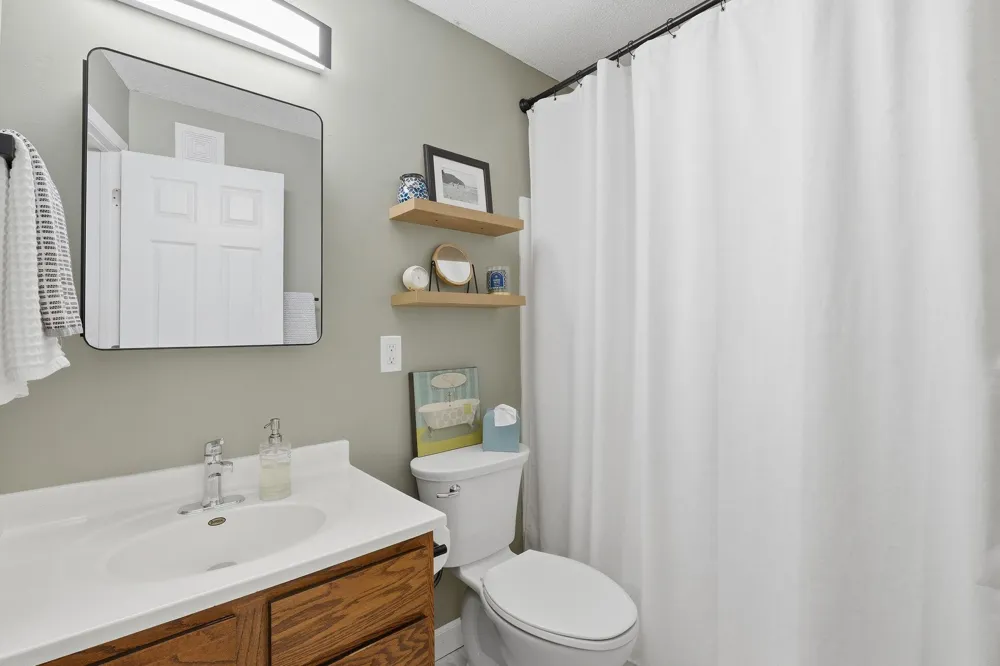 7601 W 101st Street #114 Bloomington, MN 55438