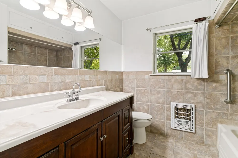 4708 Cummings Drive North Richland Hills, TX 76180