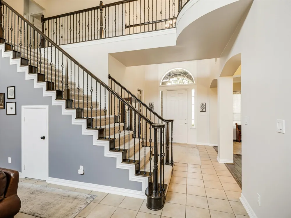 2113 Sandy Creek Drive Frisco, TX 75033