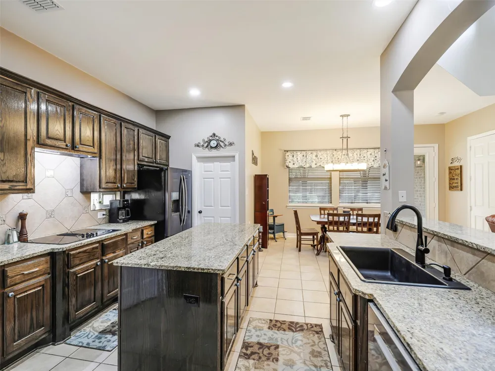 2113 Sandy Creek Drive Frisco, TX 75033