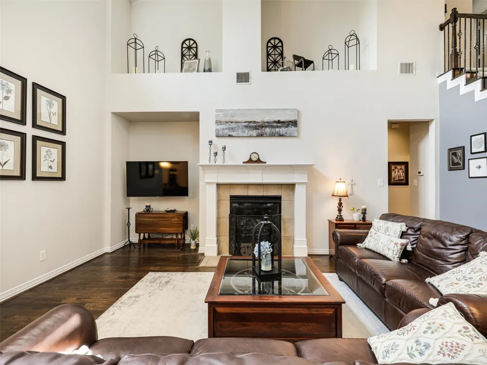 2113 Sandy Creek Drive Frisco, TX 75033