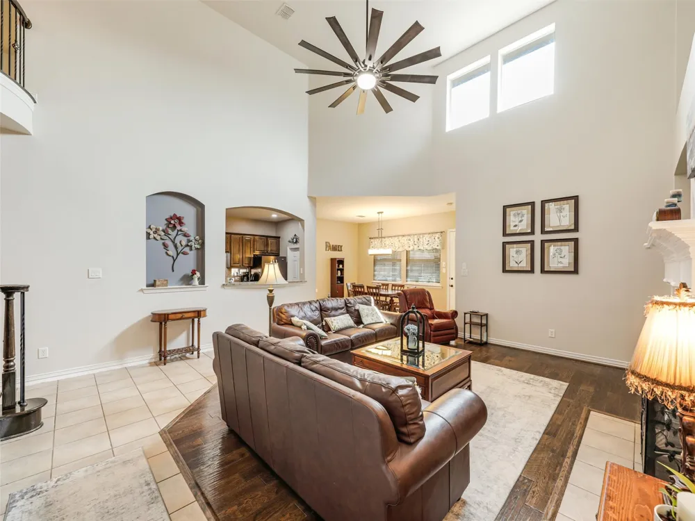 2113 Sandy Creek Drive Frisco, TX 75033