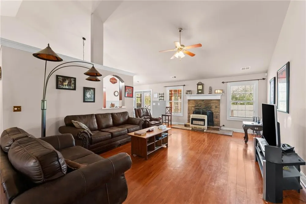 286 Middle Fork Lane Carnesville, GA 30521