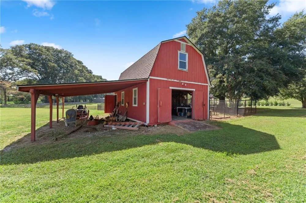 286 Middle Fork Lane Carnesville, GA 30521