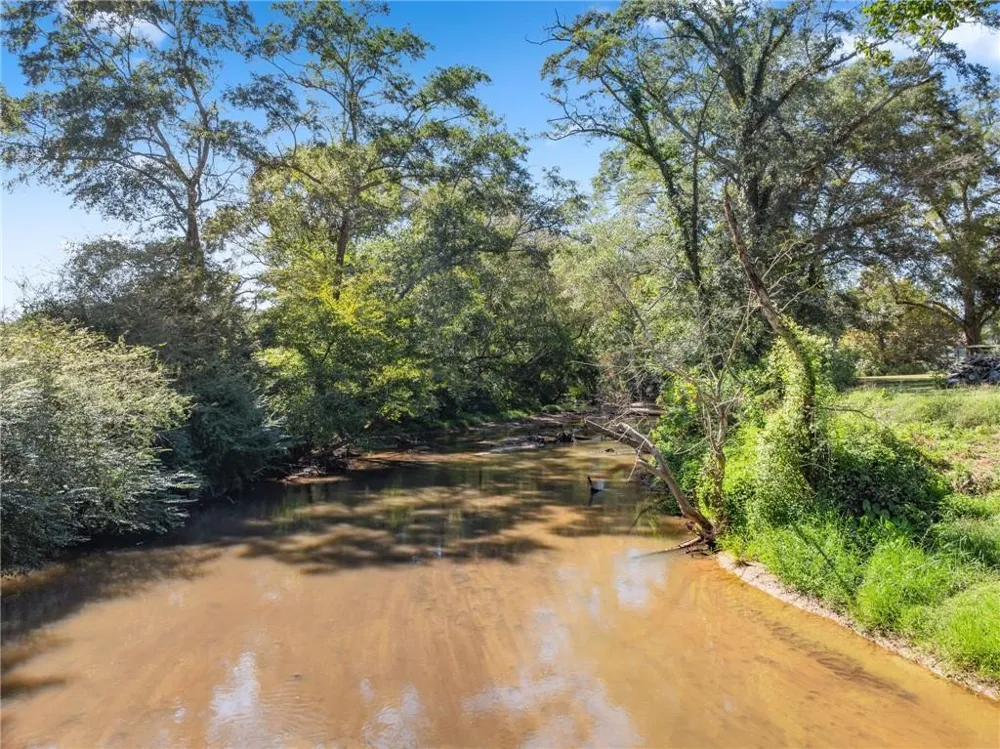 286 Middle Fork Lane Carnesville, GA 30521