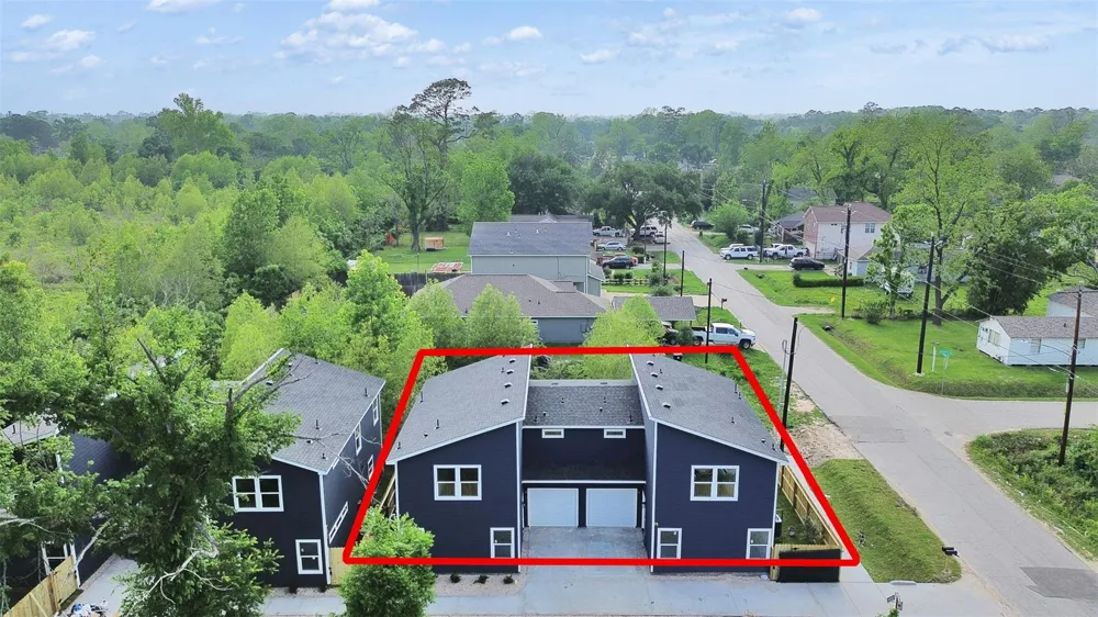 8102 Crestview Unit A/B Drive Houston, TX 77028