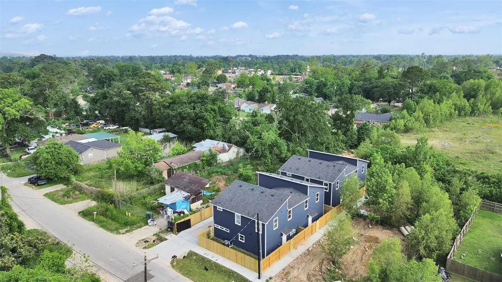 8102 Crestview Unit A/B Drive Houston, TX 77028