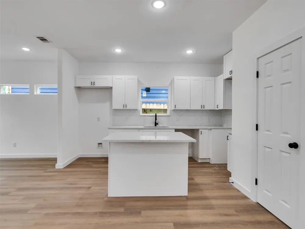8102 Crestview Unit A/B Drive Houston, TX 77028